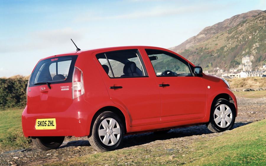 Daihatsu Sirion 2005 года  (UK) (фото 15 из 15)